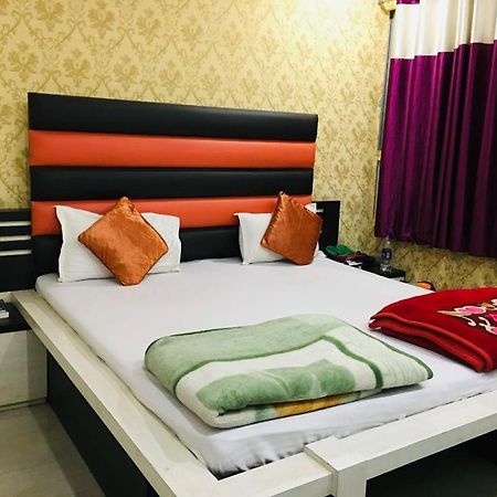 Hotel Natraj Sasaram Bagian luar foto