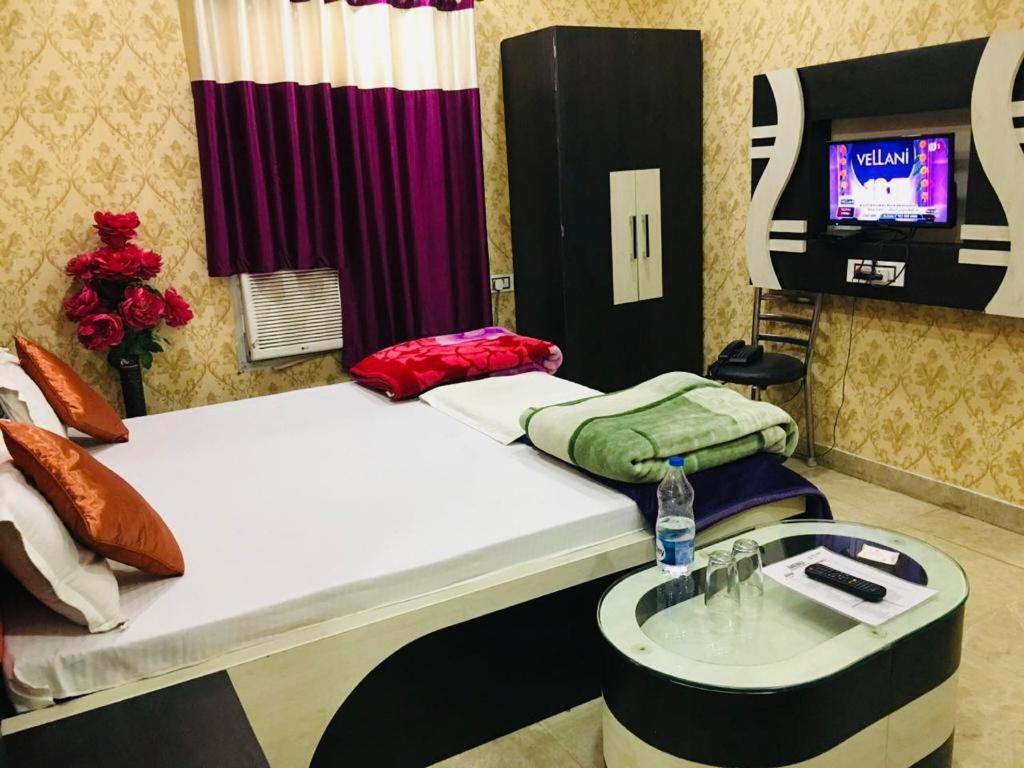 Hotel Natraj Sasaram Bagian luar foto